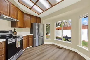 329 Ridgecrest Cir, Suisun City, CA 94585 - Photo 24