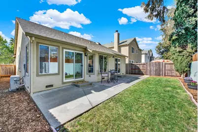 329 Ridgecrest Circle, Suisun City, CA 94585 - Photo 40