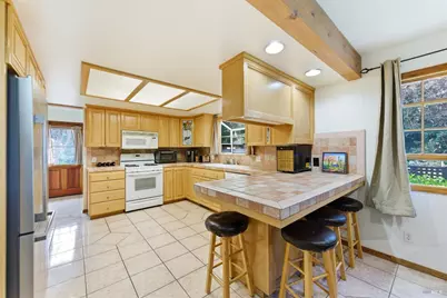 639 E 5th Street, Benicia, CA 94510 - Photo 34