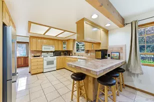 639 E 5th St, Benicia, CA 94510 - Photo 34