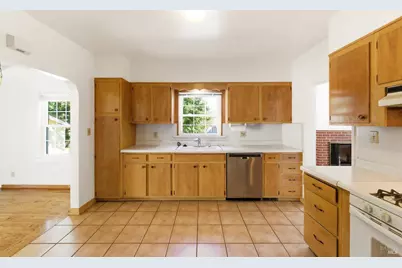 639 E 5th Street, Benicia, CA 94510 - Photo 8