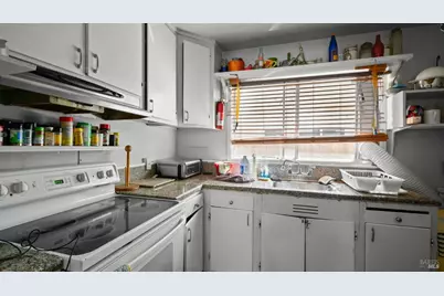 11 San Rafael Avenue, San Rafael, CA 94901 - Photo 24