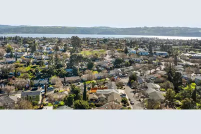 8 Corte Dorado Court, Benicia, CA 94510 - Photo 34