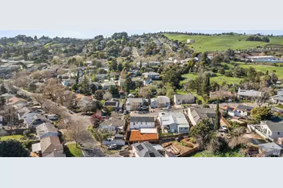 8 Corte Dorado Court, Benicia, CA 94510 - Photo 32