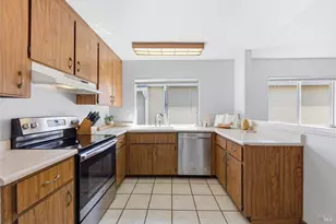 2446 Micawber Ln, Santa Rosa, CA 95401 - Photo 8