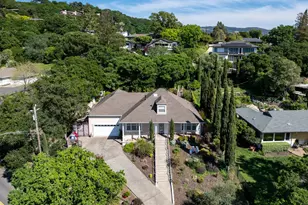 382 Lakeview Dr, Napa, CA 94559 - Photo 2