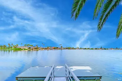 45 Del Oro Lagoon Drive, Novato, CA 94949 - Photo 2