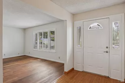 105 Woodstock Court, Benicia, CA 94510 - Photo 4