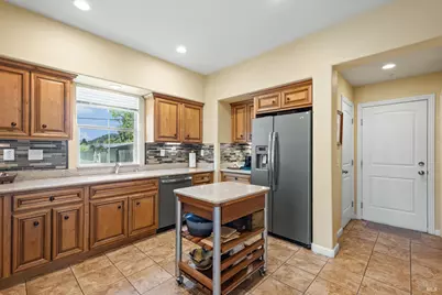 180 Healdsburg Avenue #A, Cloverdale, CA 95425 - Photo 12