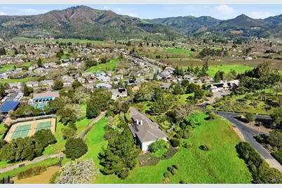 437 Crestridge Place, Santa Rosa, CA 95409 - Photo 2