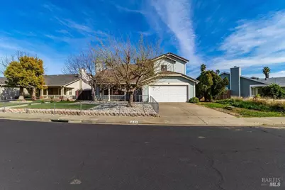821 Saddle Horn Trail, Vacaville, CA 95687 - Photo 2
