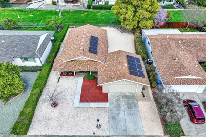 129 Carlsbad Circle, Vacaville, CA 95687 - Photo 2