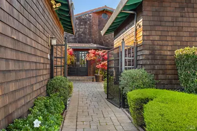 217 Jamaica Street, Tiburon, CA 94920 - Photo 2