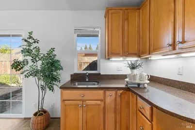 2257 White Chapel Court, Santa Rosa, CA 95401 - Photo 32