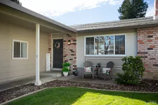 775 Cahill Ct, Dixon, CA 95620 - Photo 2