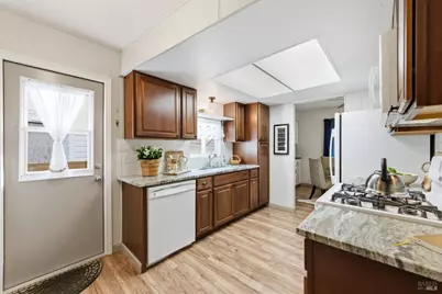 99 Hacienda Drive, Napa, CA 94558 - Photo 14