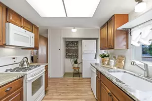 99 Hacienda Dr, Napa, CA 94558 - Photo 14