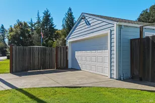 1136 Poppy Dr, Santa Rosa, CA 95404 - Photo 20