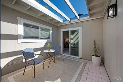 962 Camino Coronado, Rohnert Park, CA 94928 - Photo 8