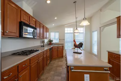 32 Yorkshire Drive, Santa Rosa, CA 95401 - Photo 4