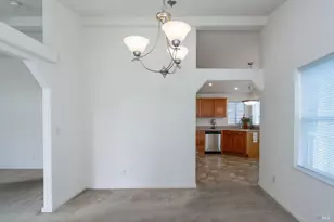 32 Yorkshire Dr, Santa Rosa, CA 95401 - Photo 32