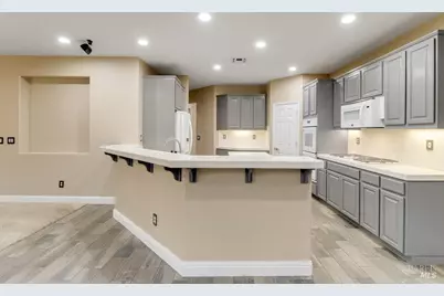 318 San Marino Lane, Brentwood, CA 94513 - Photo 14