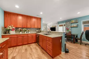 300 Robin Cir, Vacaville, CA 95687 - Photo 14