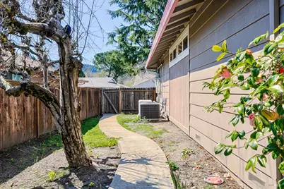 8886 Oakmont Drive, Santa Rosa, CA 95409 - Photo 42