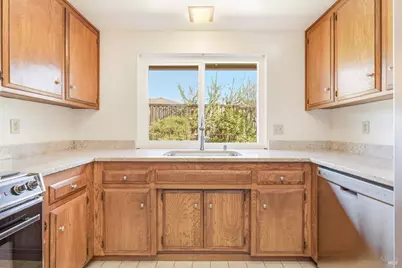 8886 Oakmont Drive, Santa Rosa, CA 95409 - Photo 14