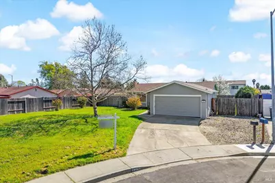154 Brockton Court, Vacaville, CA 95687 - Photo 4