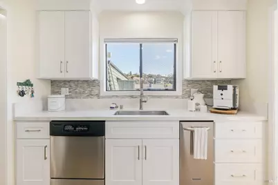 4 Greenwood Cove #F, Tiburon, CA 94920 - Photo 14
