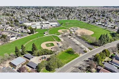 231 Roundhill Court, Vacaville, CA 95687 - Photo 44