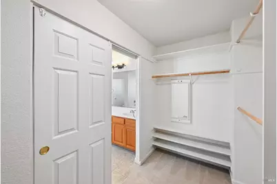 231 Roundhill Court, Vacaville, CA 95687 - Photo 24