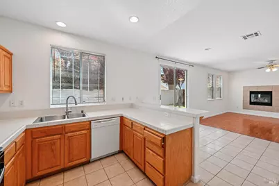 231 Roundhill Court, Vacaville, CA 95687 - Photo 12