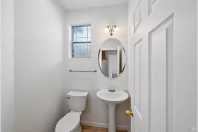 231 Roundhill Court, Vacaville, CA 95687 - Photo 18