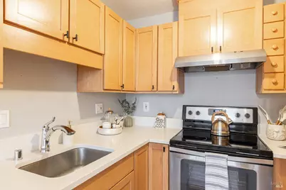 1452 Townview Avenue, Santa Rosa, CA 95405 - Photo 14