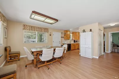 16625 Pinecrest Court, Hidden Valley Lake, CA 95467 - Photo 14