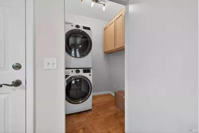 6745 Wintergreen Court, Santa Rosa, CA 95409 - Photo 14