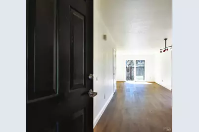 111 Acorn Drive, Petaluma, CA 94952 - Photo 2