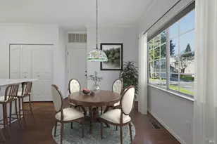 1005 SE Woodlake Dr, Santa Rosa, CA 95405 - Photo 10