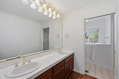 1005 SE Woodlake Drive, Santa Rosa, CA 95405 - Photo 14