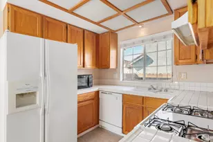 944 Bauman Ct, Suisun City, CA 94585 - Photo 14