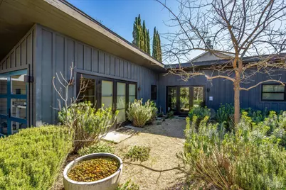 945 Brown Street, Saint Helena, CA 94574 - Photo 10