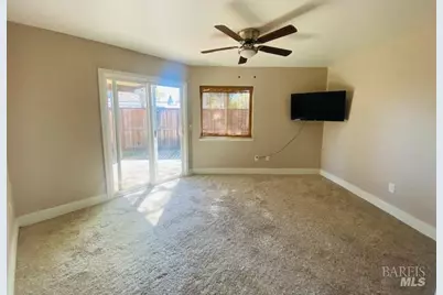 1315 Pinewood Court, Dixon, CA 95620 - Photo 8