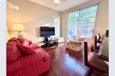 13 Heron Court, San Rafael, CA 94901 - Photo 8