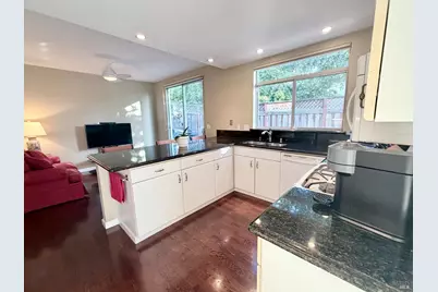 13 Heron Court, San Rafael, CA 94901 - Photo 6