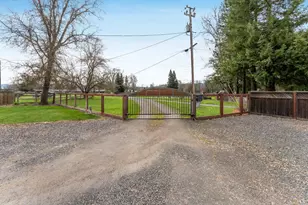 10450 Main St, Potter Valley, CA 95469 - Photo 32