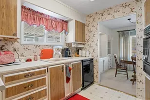 300 E H St, Benicia, CA 94510 - Photo 32