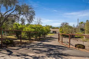 939 Champion Ln, Deer Park, CA 94576 - Photo 2