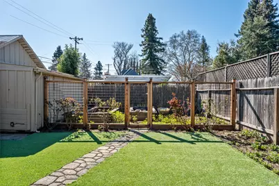 221 Ford Street, Ukiah, CA 95482 - Photo 4